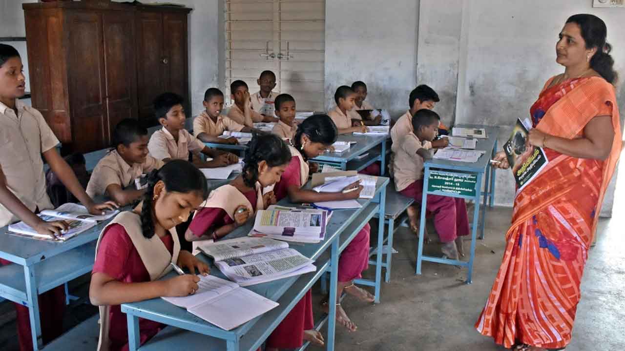 ఎస్సీ గురుకులాల్లో ప్రమోషన్ల దాటవేత