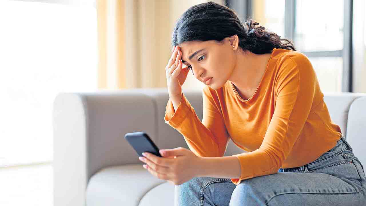 WhatsApp | స్నేహసంతసానికి సాంకేతిక సంతకం వాట్సాప్‌