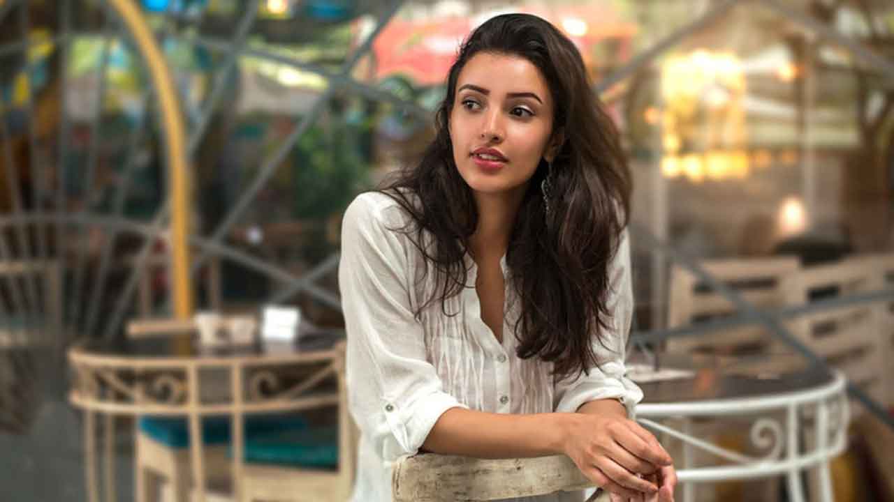 Tripti Dimri | యానిమల్‌లో ఆ సన్నివేశాలు చూసి అమ్మానాన్న ఇబ్బందిపడ్డారు..: త్రిప్తి డిమ్రీ