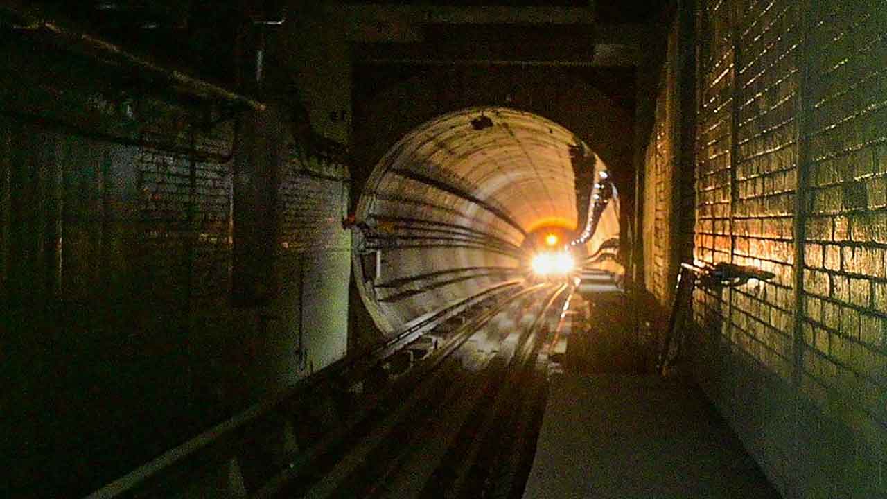 Under water Metro | నదీ గర్భ మెట్రో.. నేడు కోల్‌కతాలో ప్రారంభం