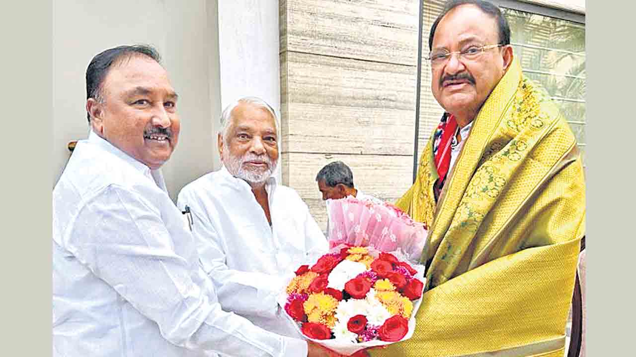 మాజీ ఉపరాష్ట్రపతి వెంకయ్యతో కేకే భేటీ