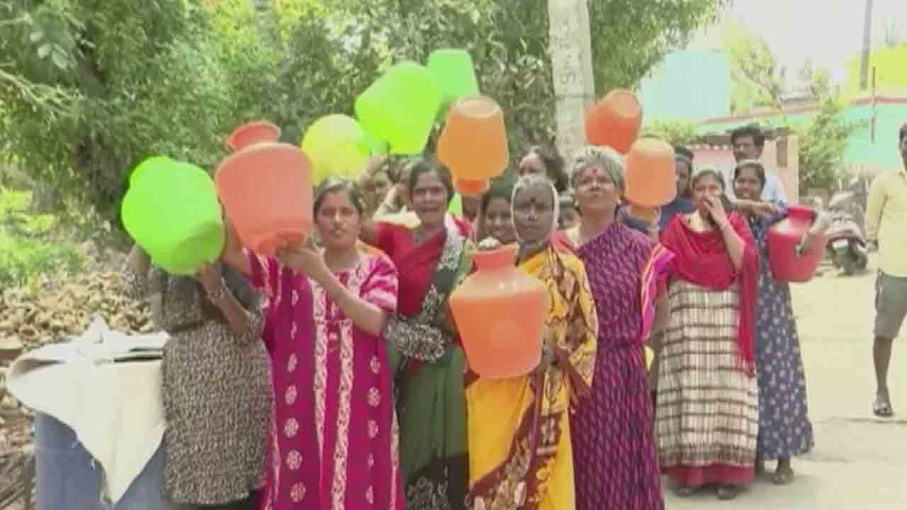 Bengaluru | చేతులు, ముఖం.. మ‌రొక‌టి క‌డుక్కోవ‌డానికి టిష్యూలు ఉప‌యోగిస్తున్నాం..