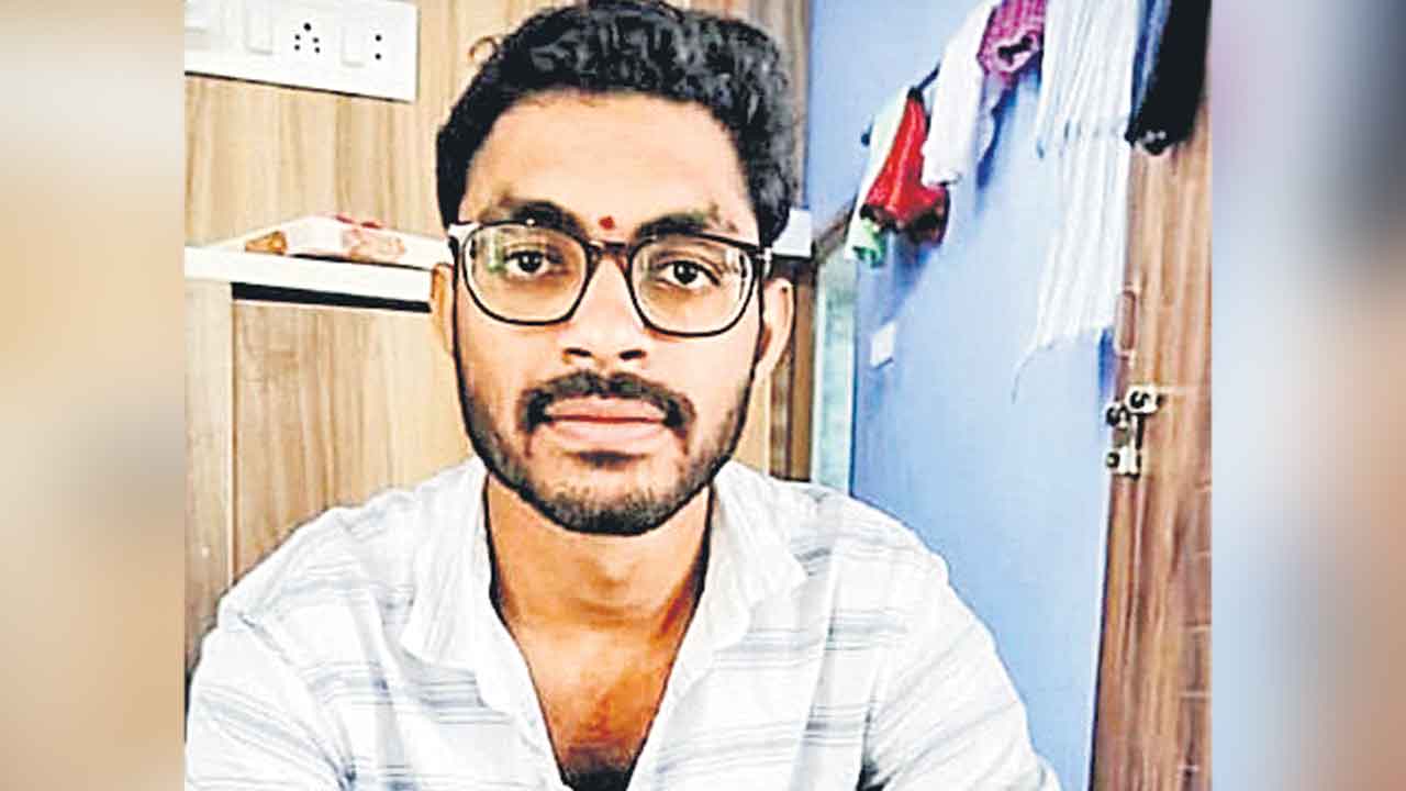 Software Job | సాఫ్ట్‌వేర్‌ కొలువు రావడం లేదని.. ఓదెలలో యువకుడి ఆత్మహత్య