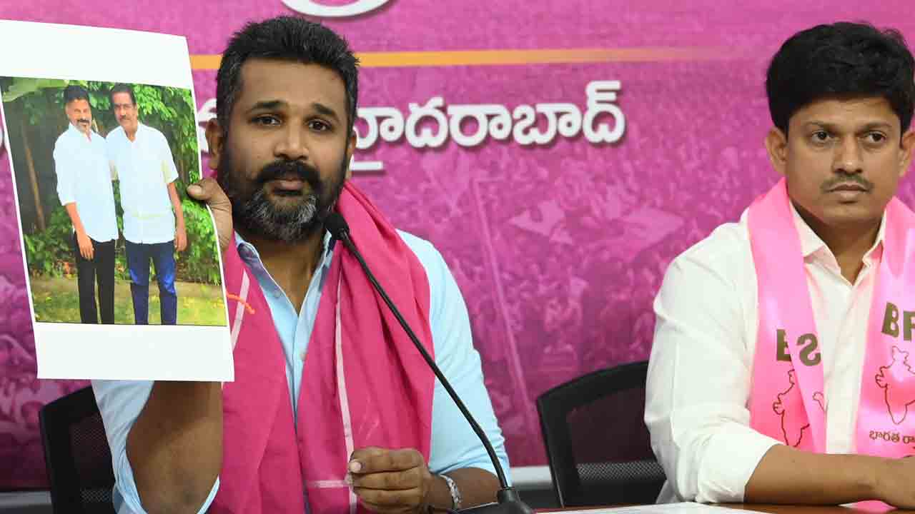 నా ఫోన్‌ ఎందుకు సీజ్‌ చేశారు?