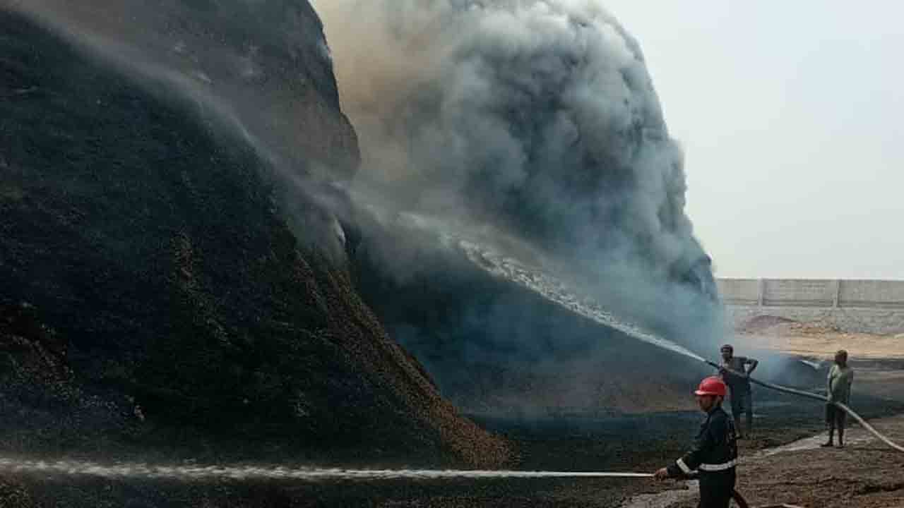 పొట్టు కంపెనీలో అగ్నిప్రమాదం