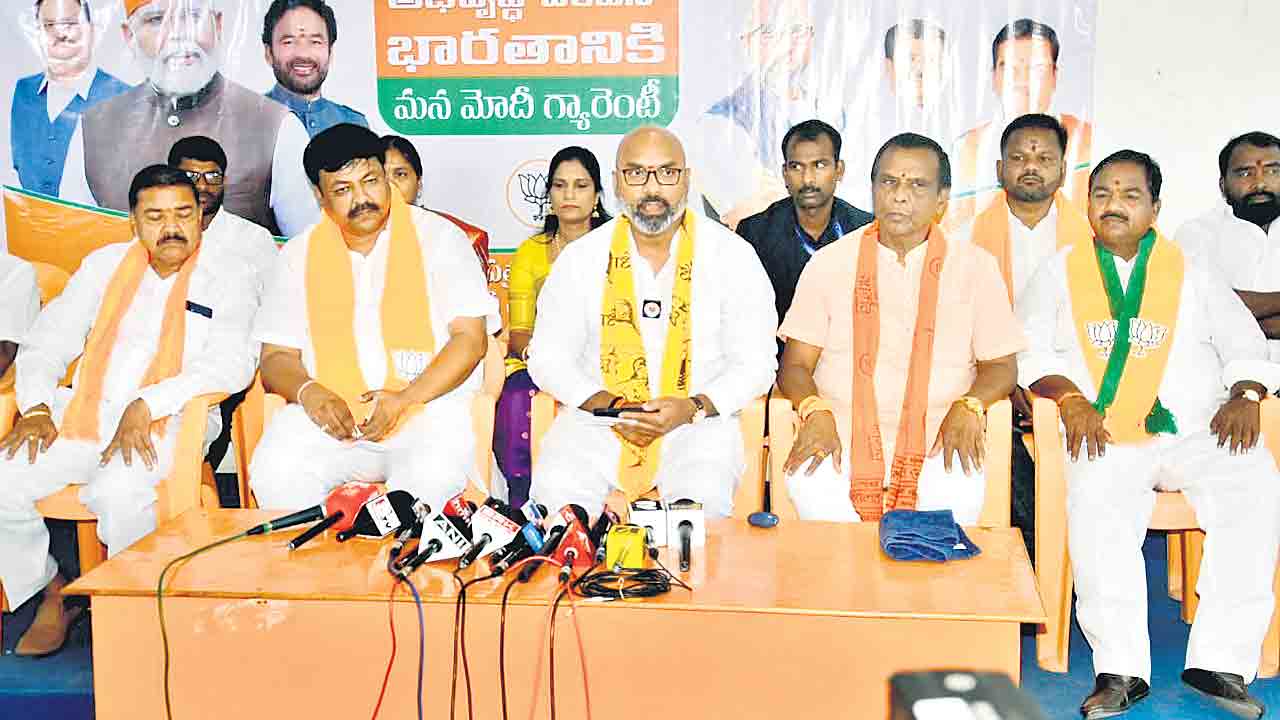 Dharmapuri Arvind | మంత్రి ఉత్తమ్‌ రాజీనామా చేయాలి: ఎంపీ ధర్మపురి అర్వింద్‌