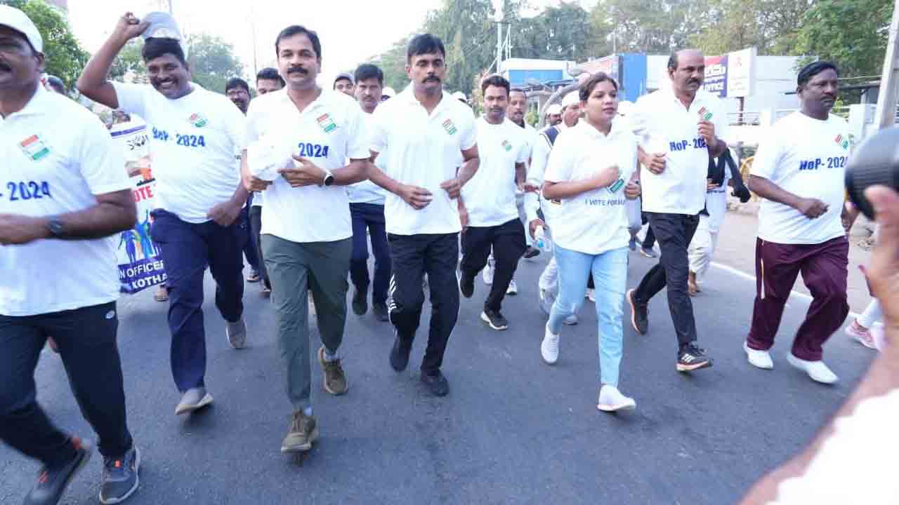 బాధ్యతగా ఓటు వేయాలి