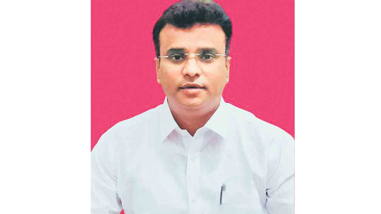 కష్టపడి పనిచేద్దాం.. గులాబీ జెండా ఎగురవేద్దాం