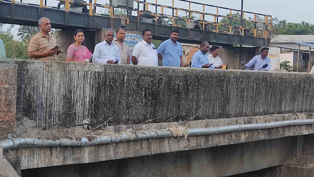కట్టుదిట్టమైన భద్రత మధ్య..