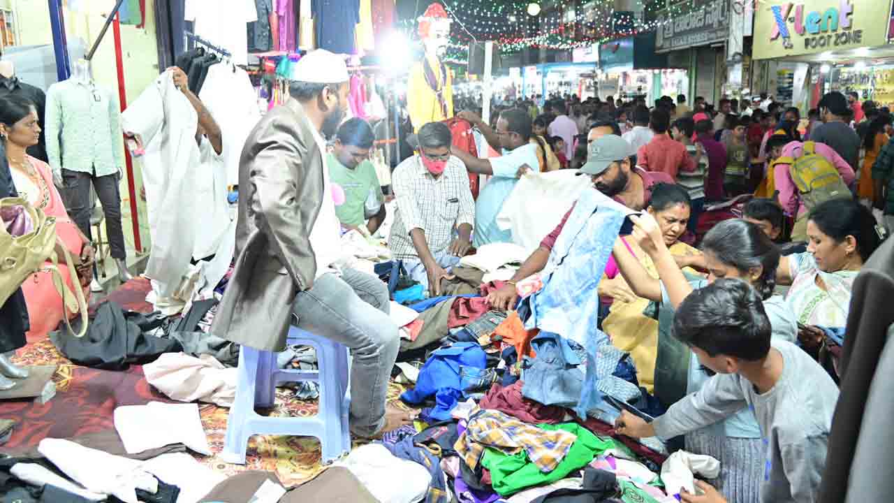 రంజాన్‌ రద్దీ