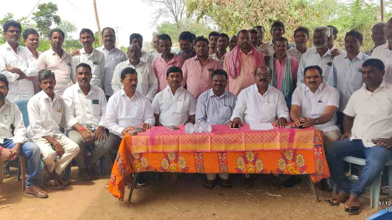 నియోజకవర్గంలో ఒక్క పనైనా జరిగిందా?