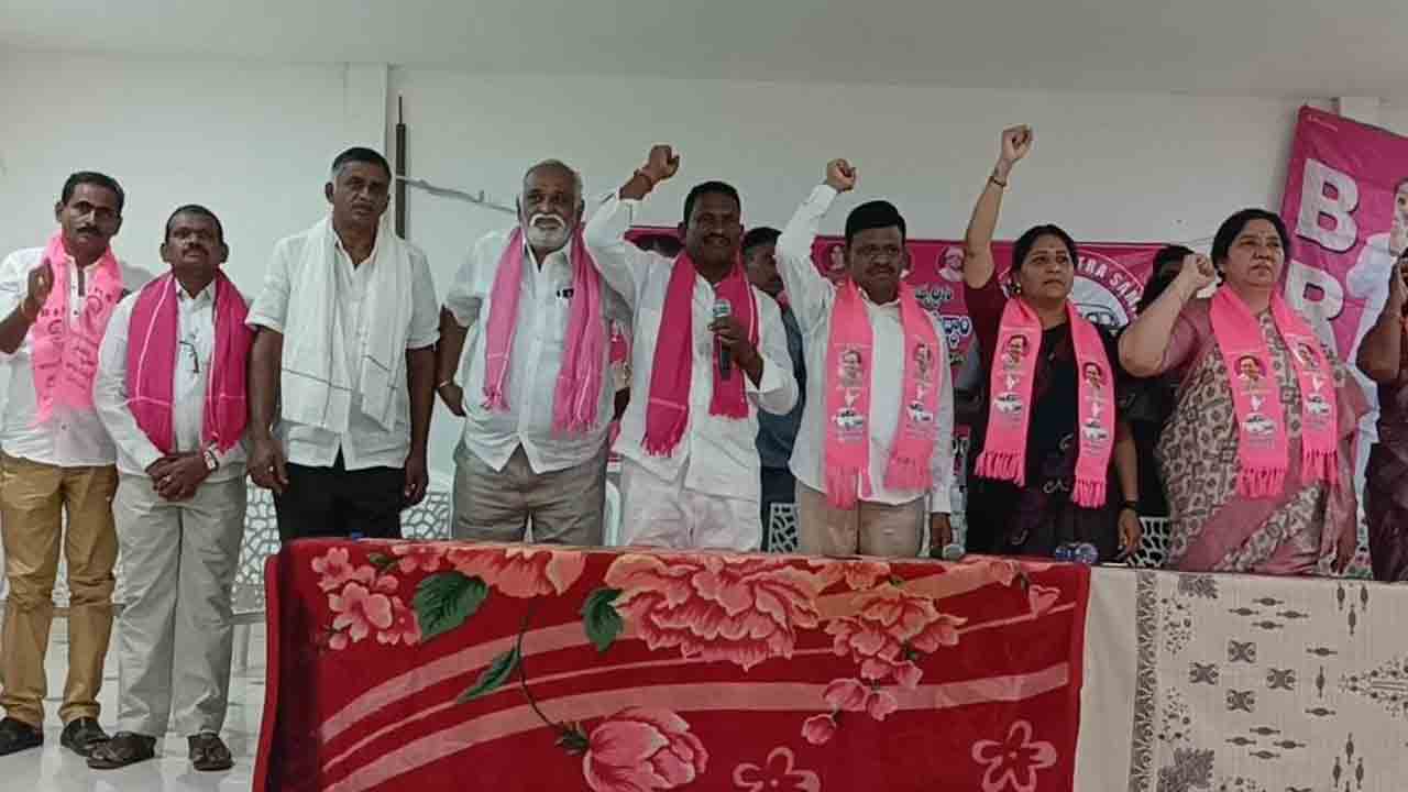 ఆరు గ్యారెంటీలను అటకెక్కించారు…