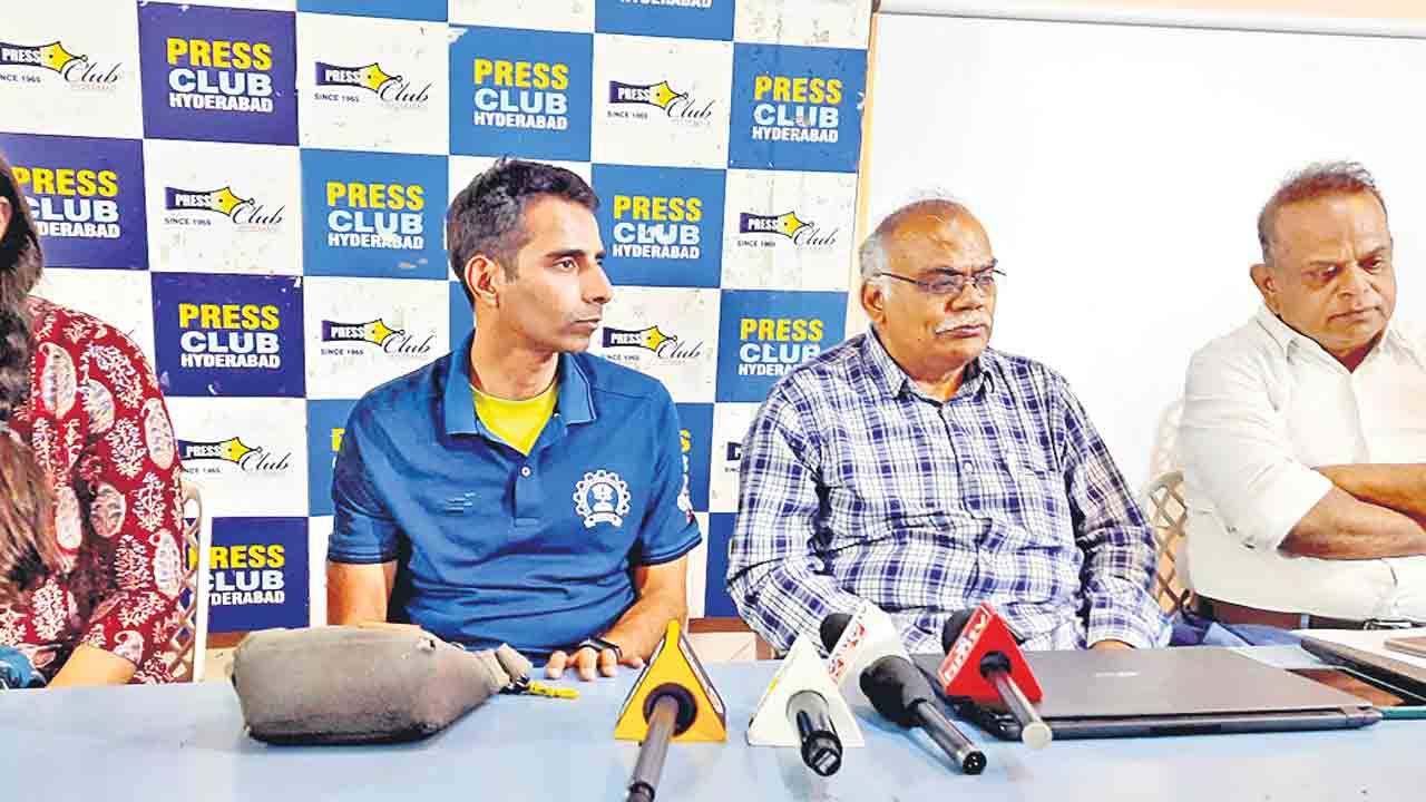 Covid Vaccine | కొవిడ్‌ టీకాతో అనేక దుష్ప్రభావాలు