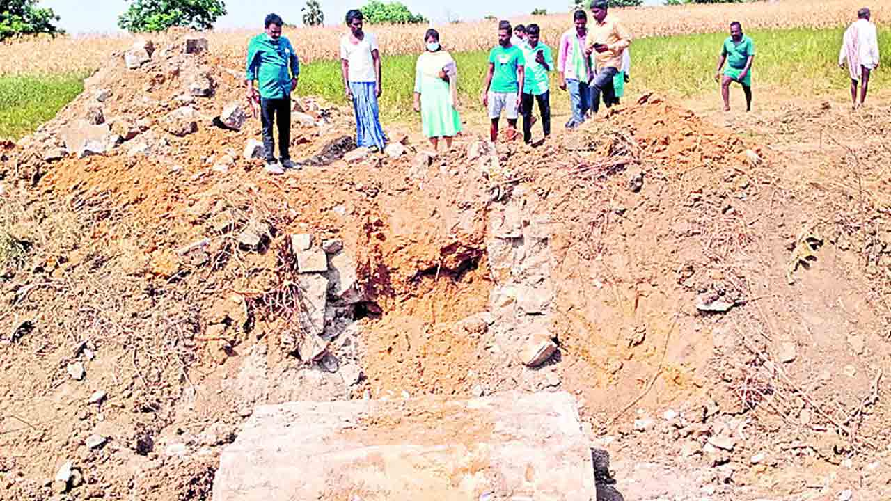 ఎస్సారెస్పీ సబ్ కెనాల్ ధ్వంసంపై విచారణ