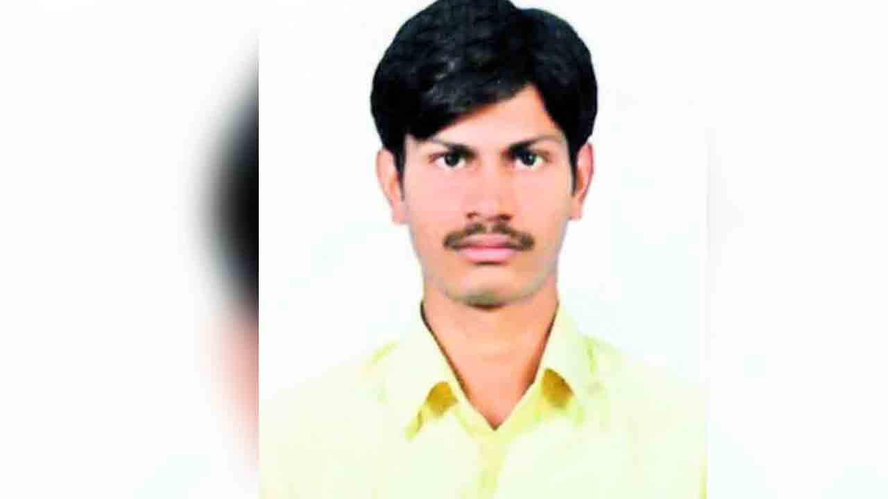 ఉద్యోగం రాలేదని..