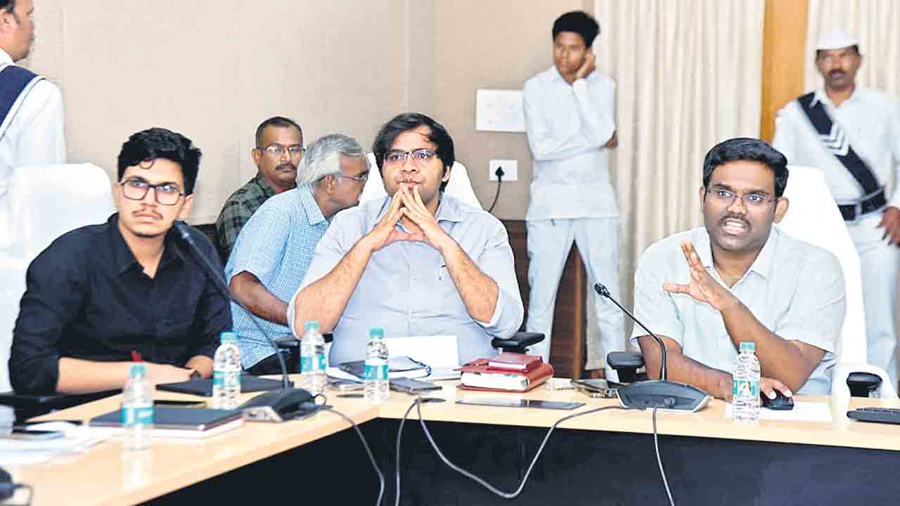 ఎన్నికల సంఘం నిబంధనలు పాటించాలి