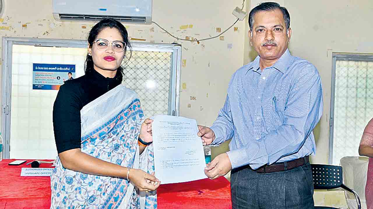 కామారెడ్డి మున్సిపల్‌ చైర్‌పర్సన్‌గా ఇందుప్రియ