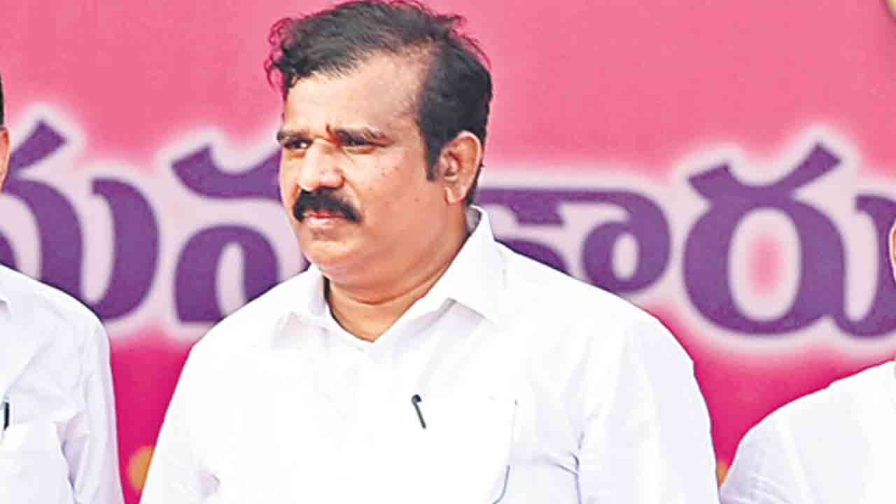 క్రాంతికిరణ్‌కు కేసీఆర్‌ అభినందన