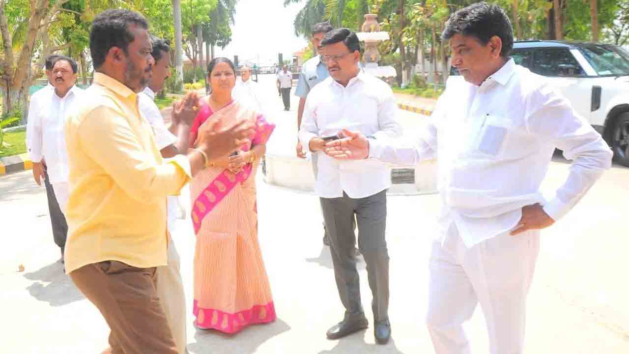 అధైర్యపడొద్దు.. అండగా ఉంటాం..