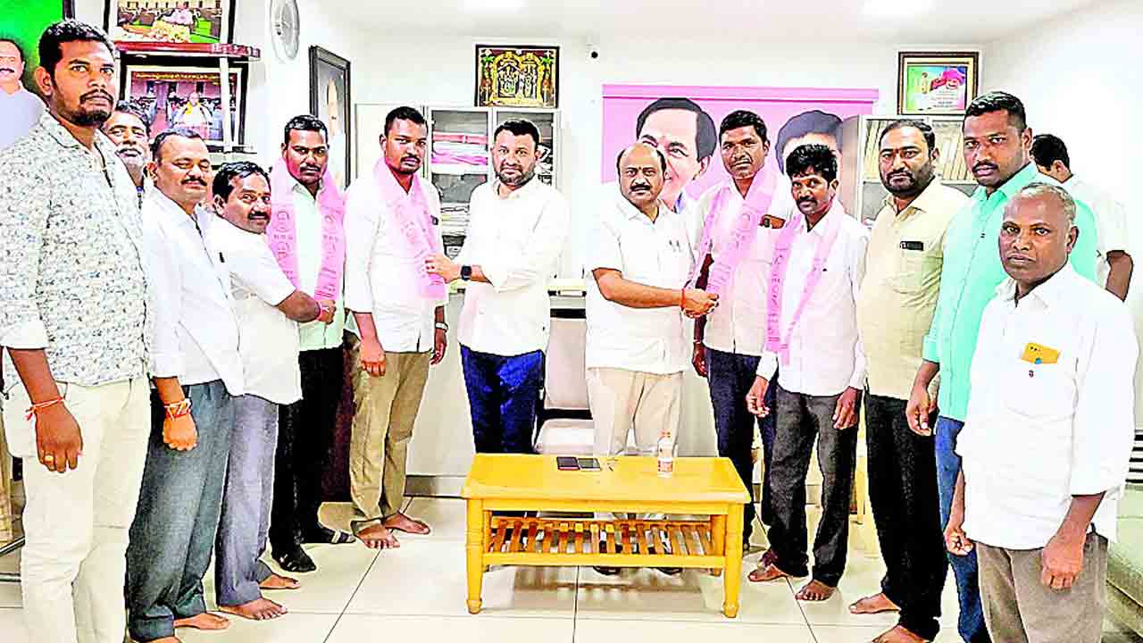 ప్రజా పాలనను పట్టించుకోని రాష్ట్ర ప్రభుత్వం