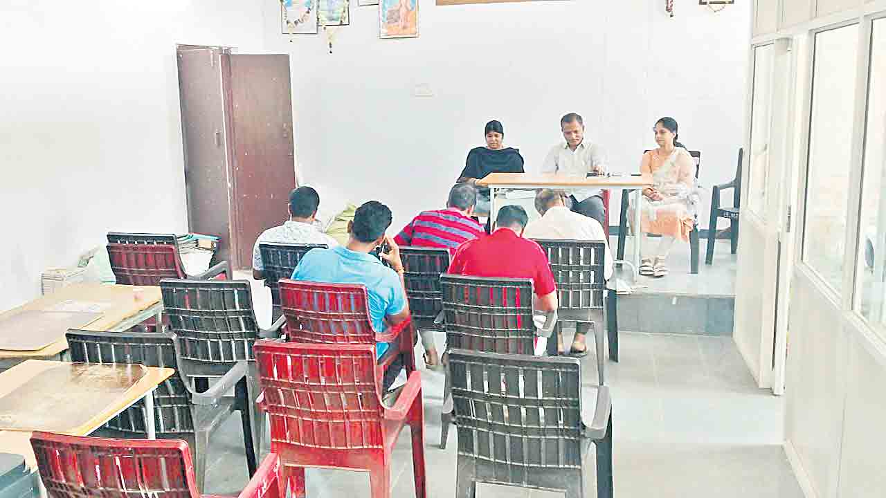 రామారెడ్డి ఎంపీపీపై వీగిన ఆవిశ్వాసం