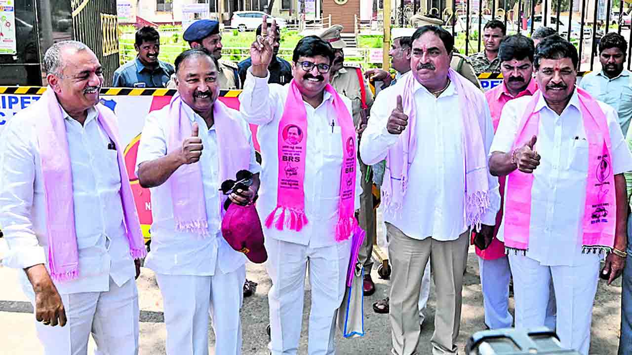 నామినేషన్ల జోరు..