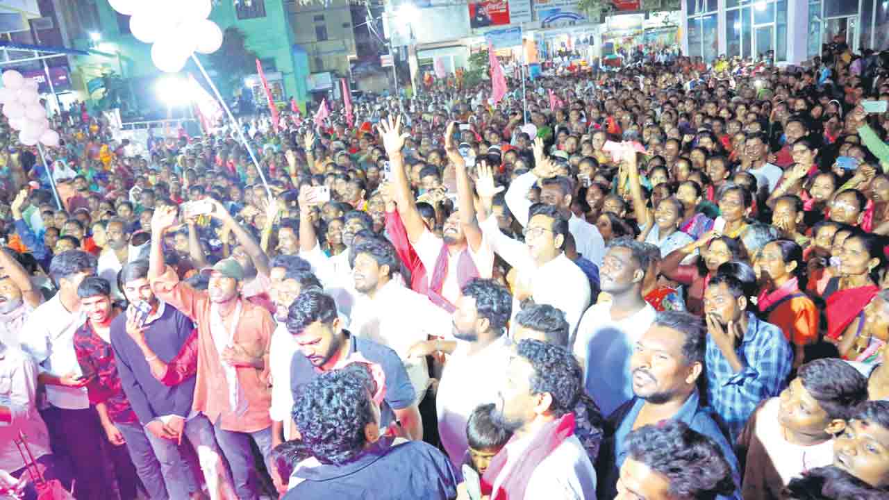 అవకాశమివ్వండి ప్రజా గొంతుకనవుతా..