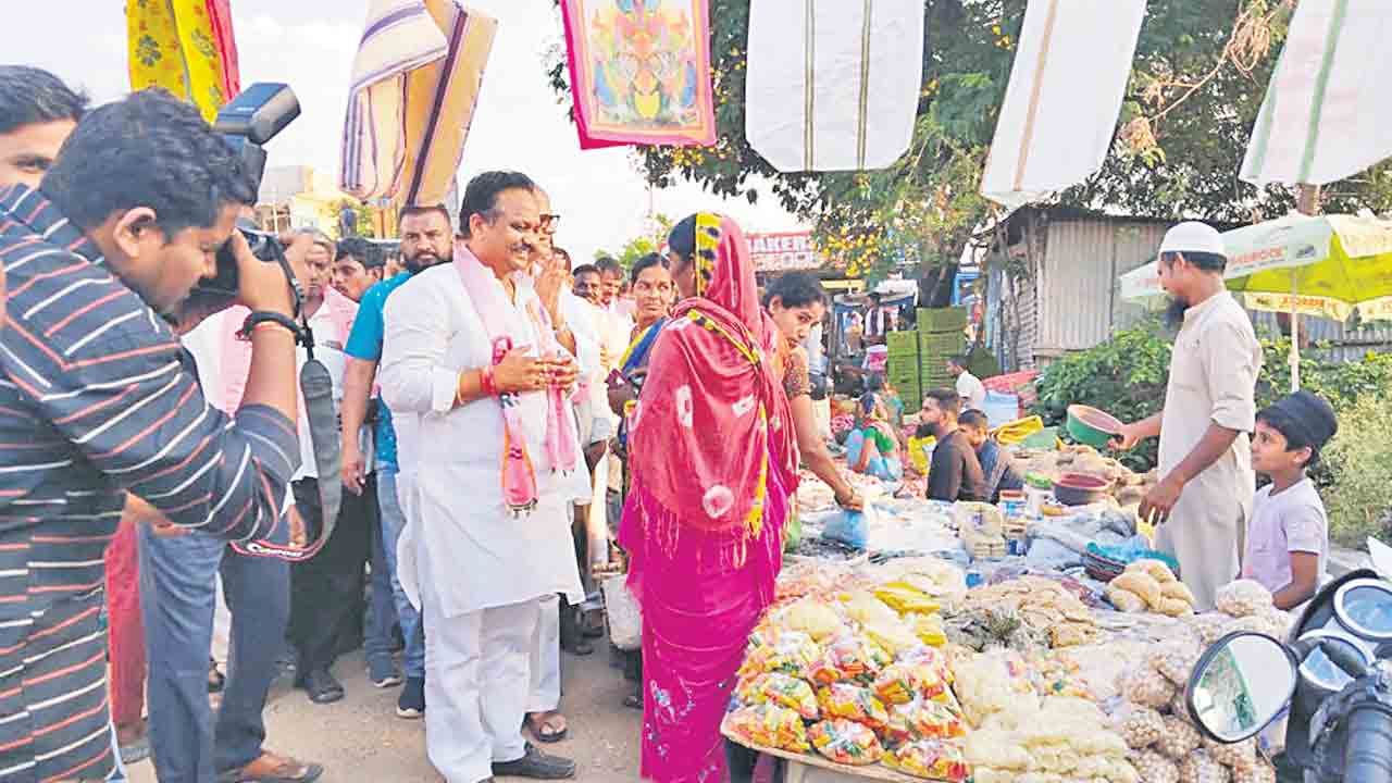 హామీలు నెరవేర్చని పార్టీ కాంగ్రెస్‌