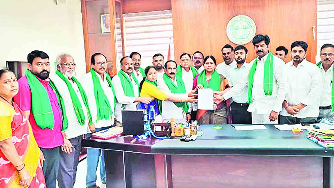 కేసీఆర్‌ పాలనలో ఒక్క ఎకరం ఎండలే