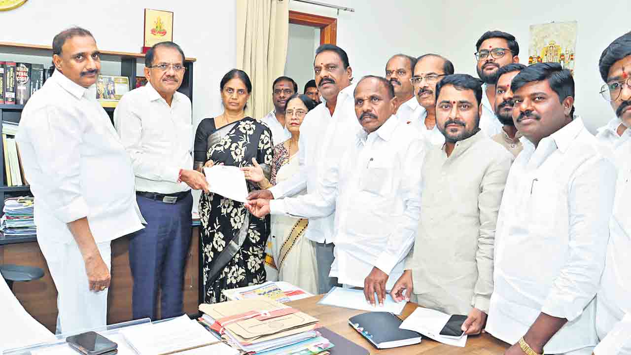 500 పంట బోనస్‌ ఏమైంది?