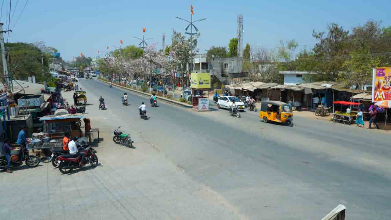 సుర్రుమన్న సూరీడు