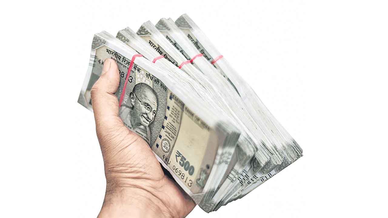 రిజిస్ట్రేషన్ల శాఖకు భారీగా రెవెన్యూ