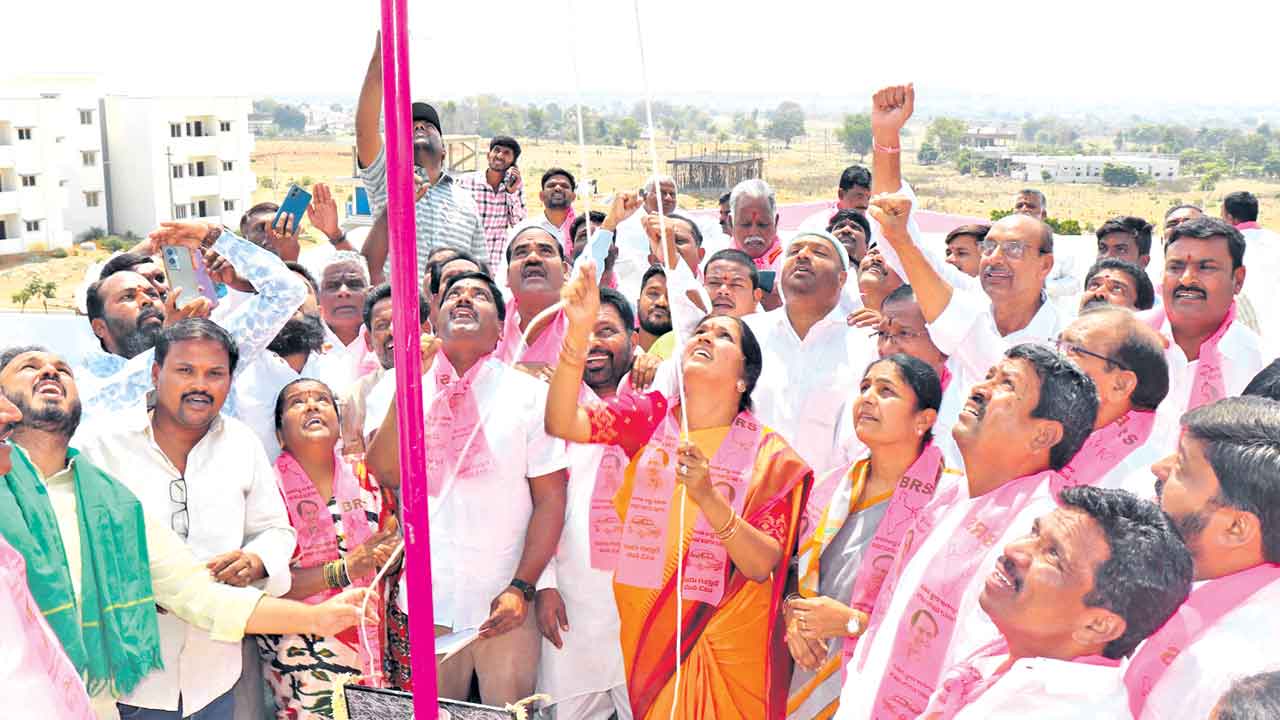 తెలంగాణ ఉద్యమం దేశానికే ఆదర్శం