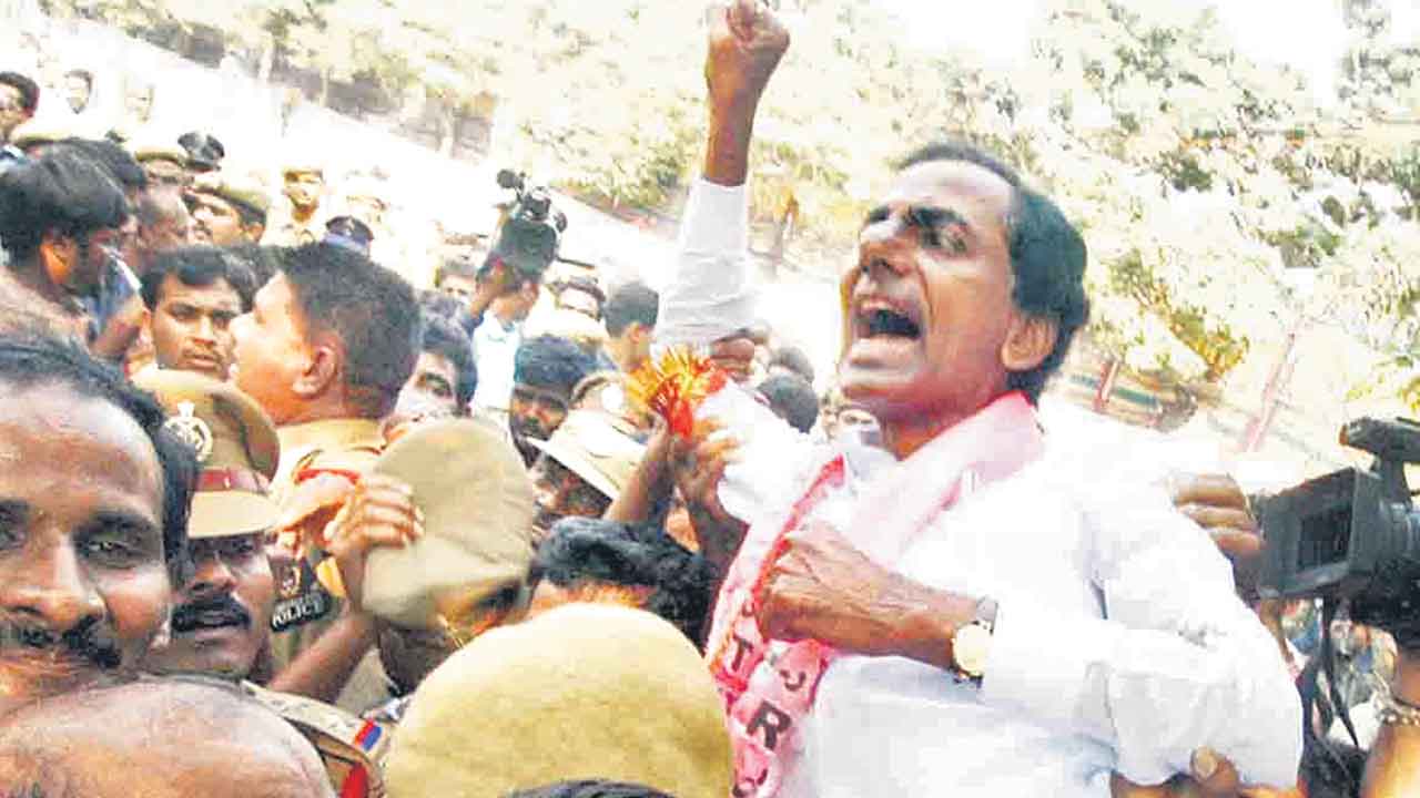 ఉక్కు సంకల్పం xతుక్కు సంకల్పం