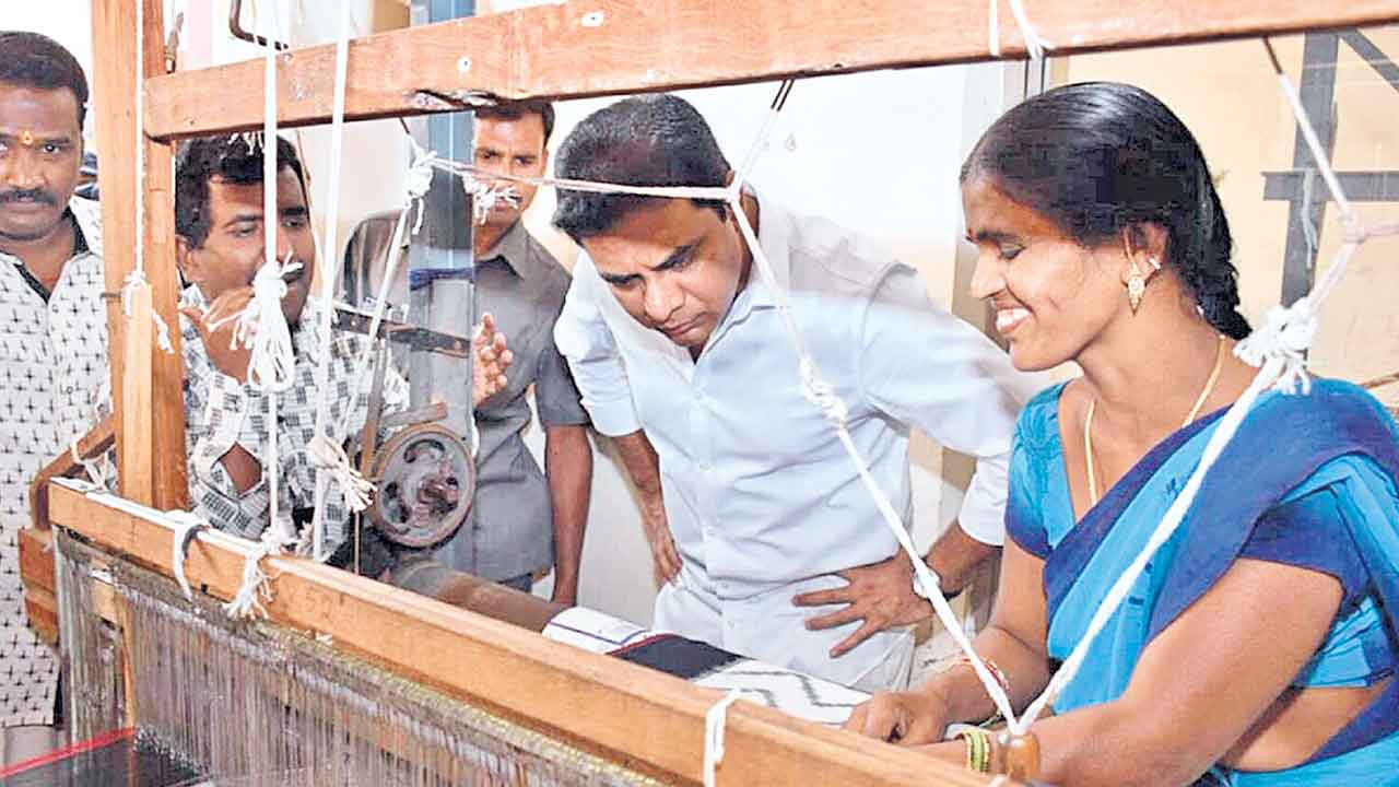 నేతన్నలపై కక్షగట్టిన కాంగ్రెస్‌