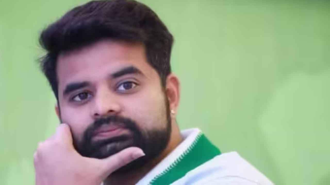 కేంద్ర సహకారంతోనే ప్రజ్వల్‌ రేవణ్ణ పరార్‌