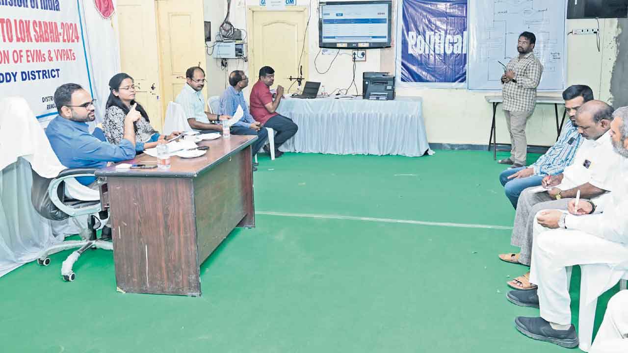 ఈవీఎం వీవీ ప్యాట్ల ర్యాండమైజేషన్‌