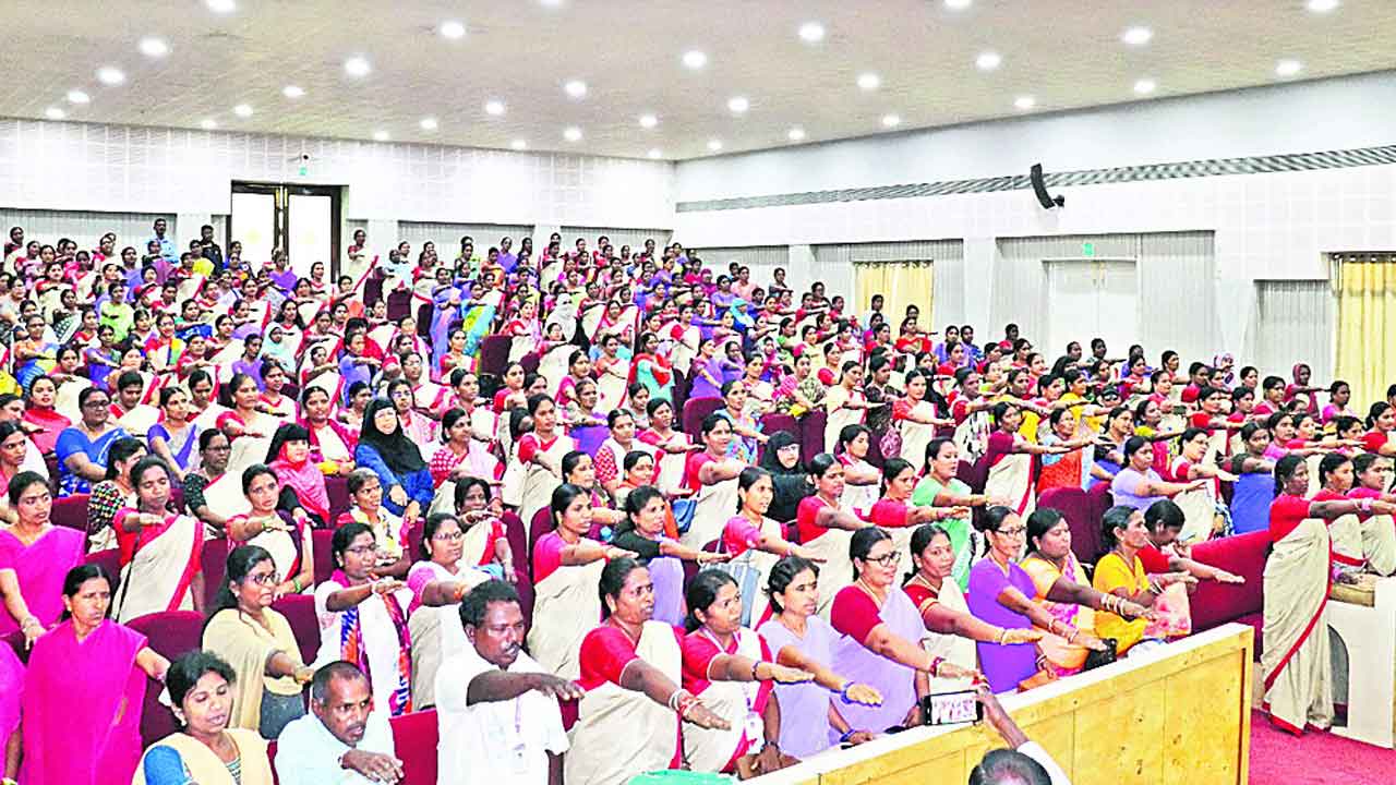 మహిళా ఓటర్లే అధికం