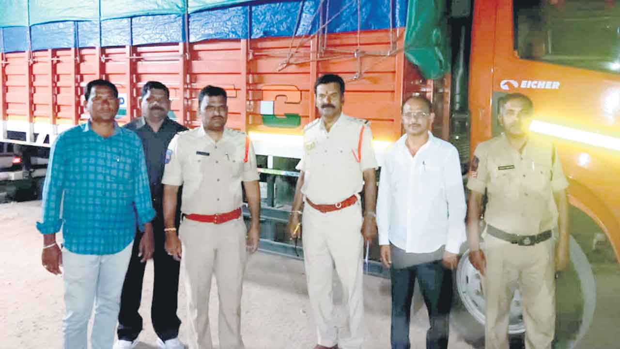 రేషన్‌ దందా