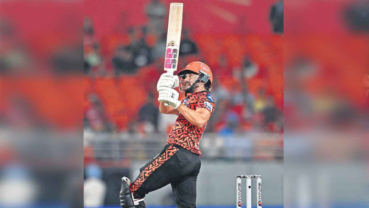 రైజర్స్‌ పంజా