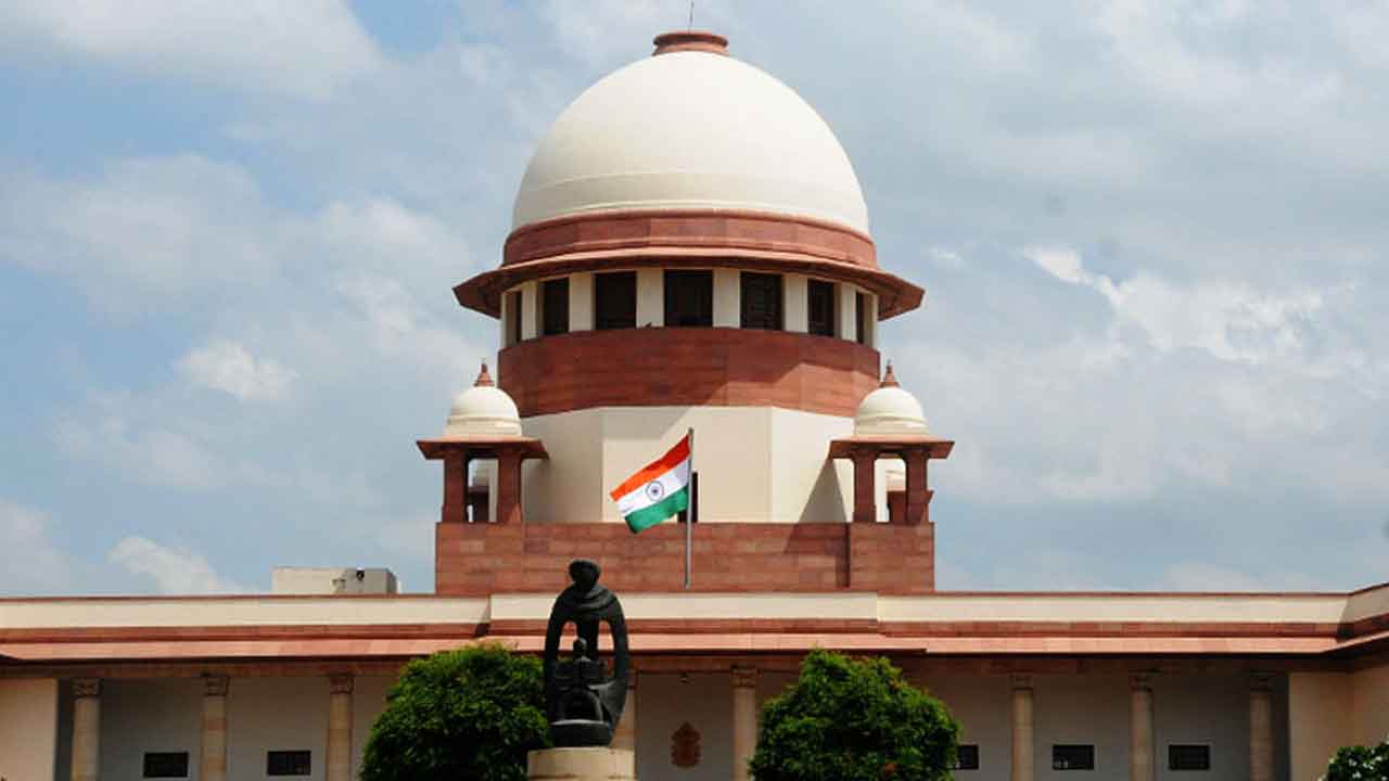 నామినేషన్‌ పత్రాల ఏకపక్ష తిరస్కరణపై సుప్రీంలో పిటిషన్‌