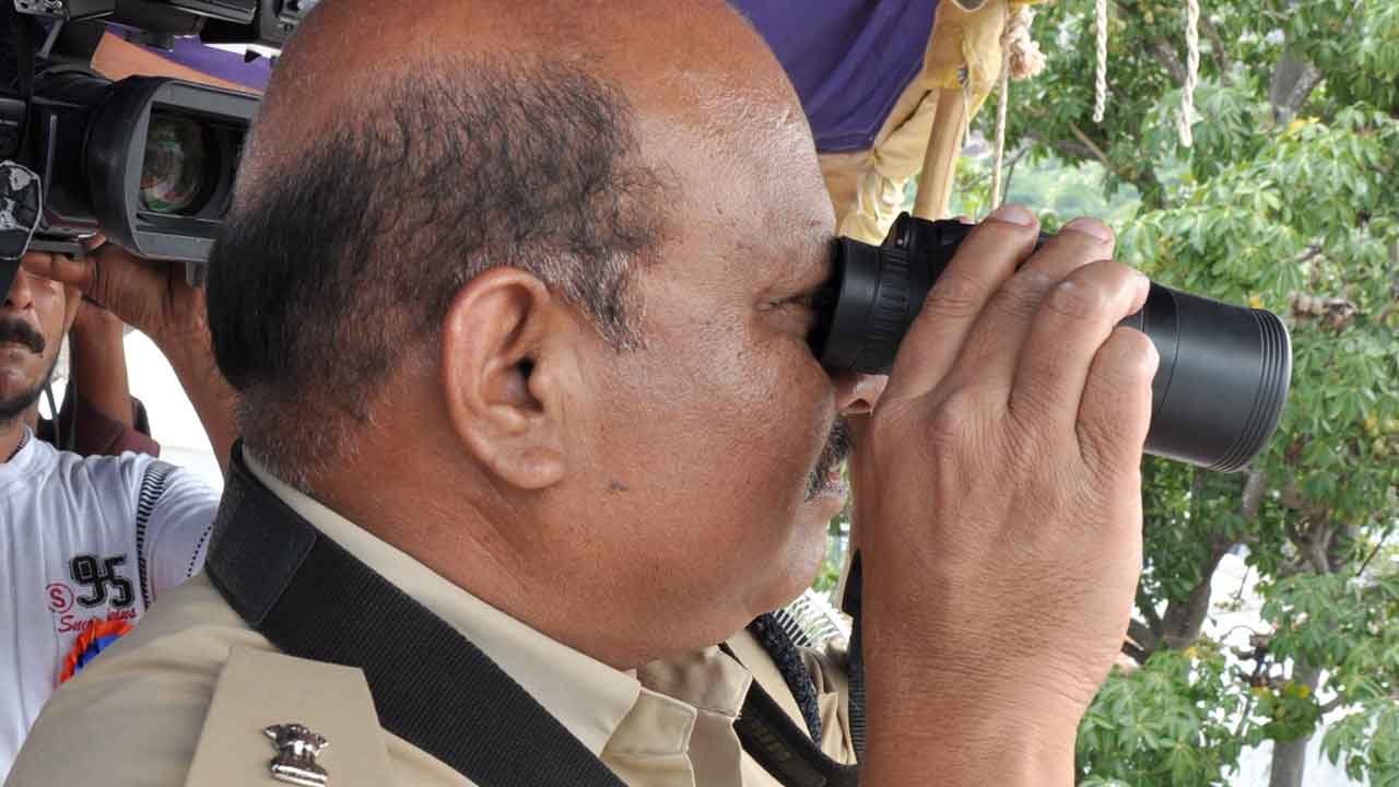 డేగ కండ్ల నిఘా