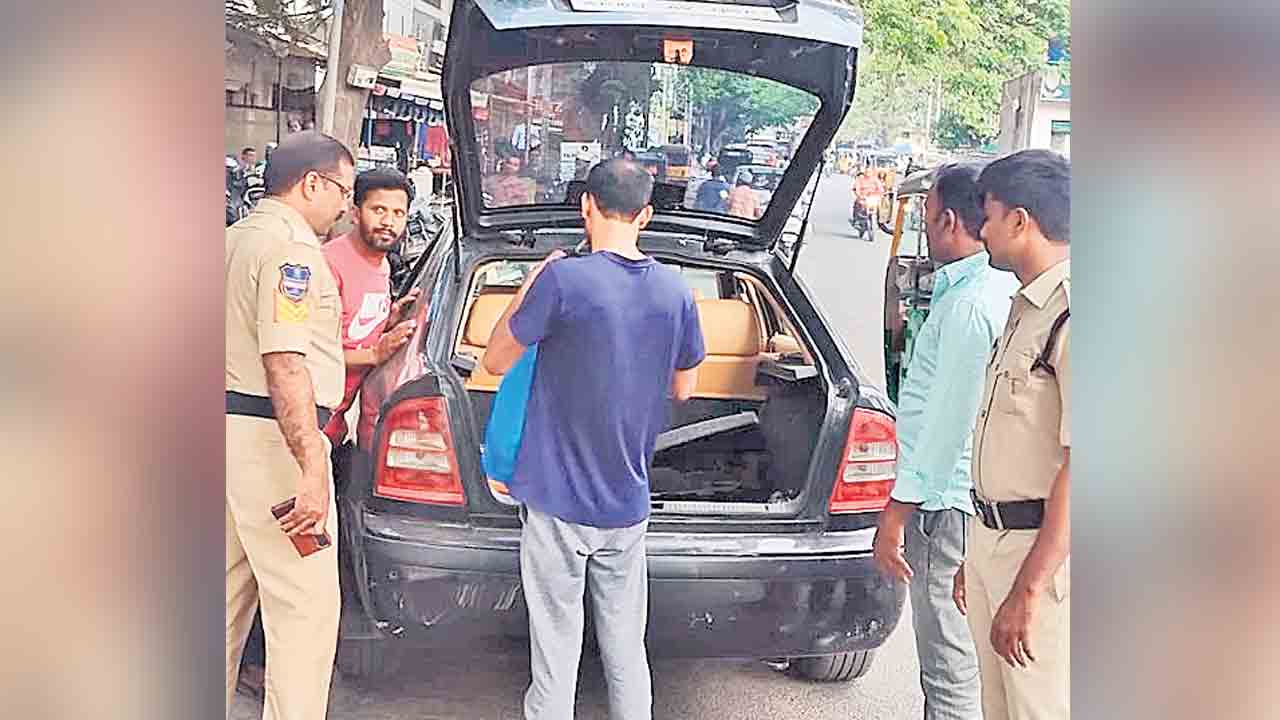 విస్తృతంగా తనిఖీలు