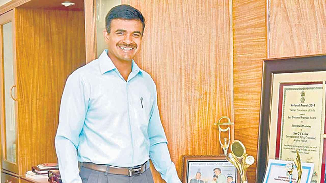 విజిలెన్స్‌ ఇన్‌చార్జి డీజీగా సీవీ ఆనంద్‌?