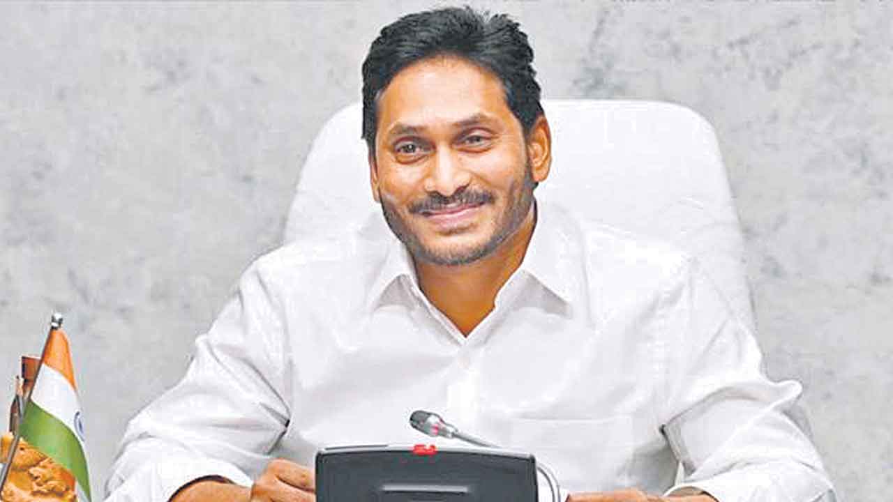 YS Jagan | కాంగ్రెస్, బీజేపీ రిమోట్ బాబు చేతిలో!.. షర్మిలను నడిపిస్తున్నది రేవంత్రెడ్డి..: వైఎస్ జగన్