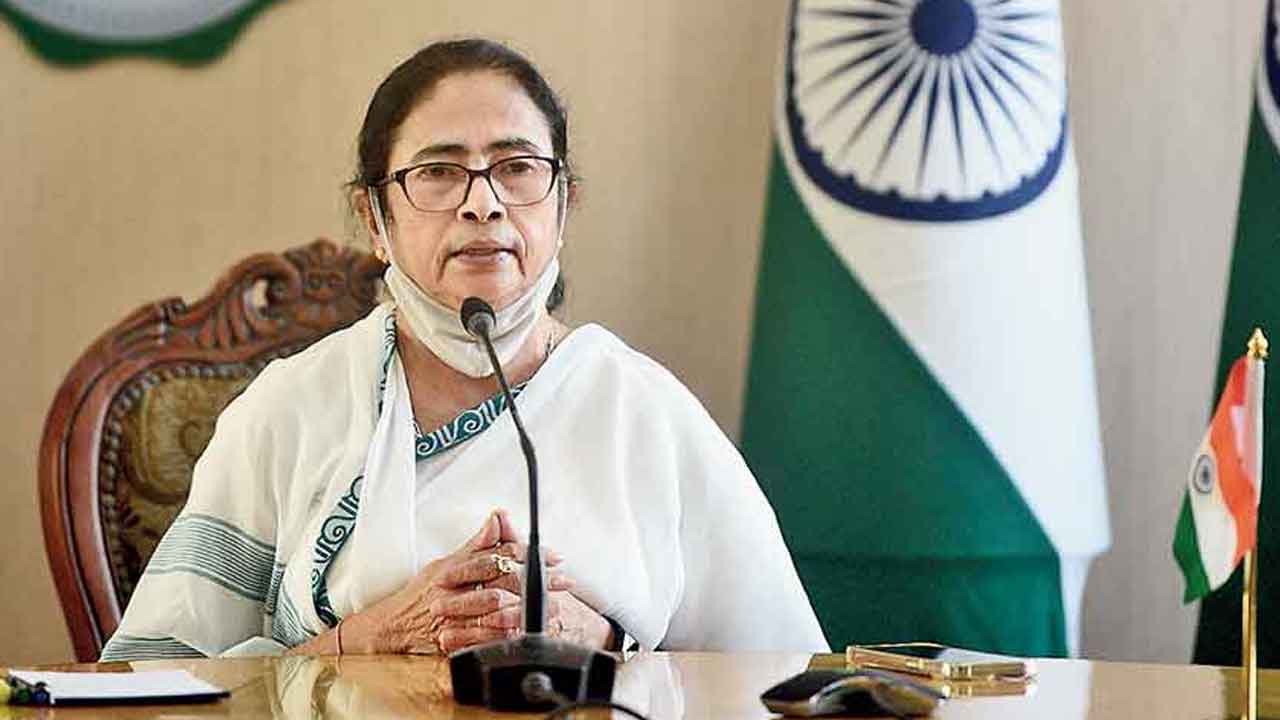 Mamata Banerjee | బీజేపీలో చేరతారా లేక చర్యలు తీసుకోవాలా?.. కేంద్ర ఏజెన్సీలు బెదిరిస్తున్నాయన్న మమత