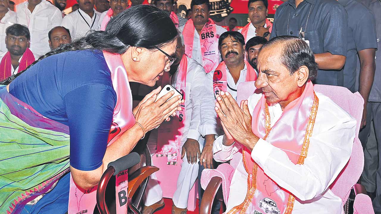 దారులన్నీ చేవెళ్లవైపే..