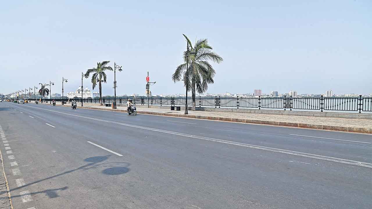 Summer | నిప్పుల కుంపటి.. రాష్ట్రంలో రెండు రోజులపాటు రాష్ర్టానికి తీవ్రమైన ఎండలు, వడగాల్పులు