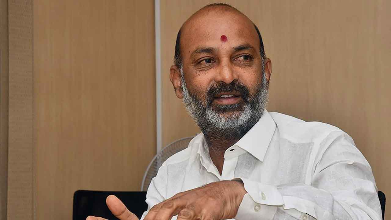 హుస్నాబాద్‌లో పిచ్చాసుపత్రి నిర్మించండి