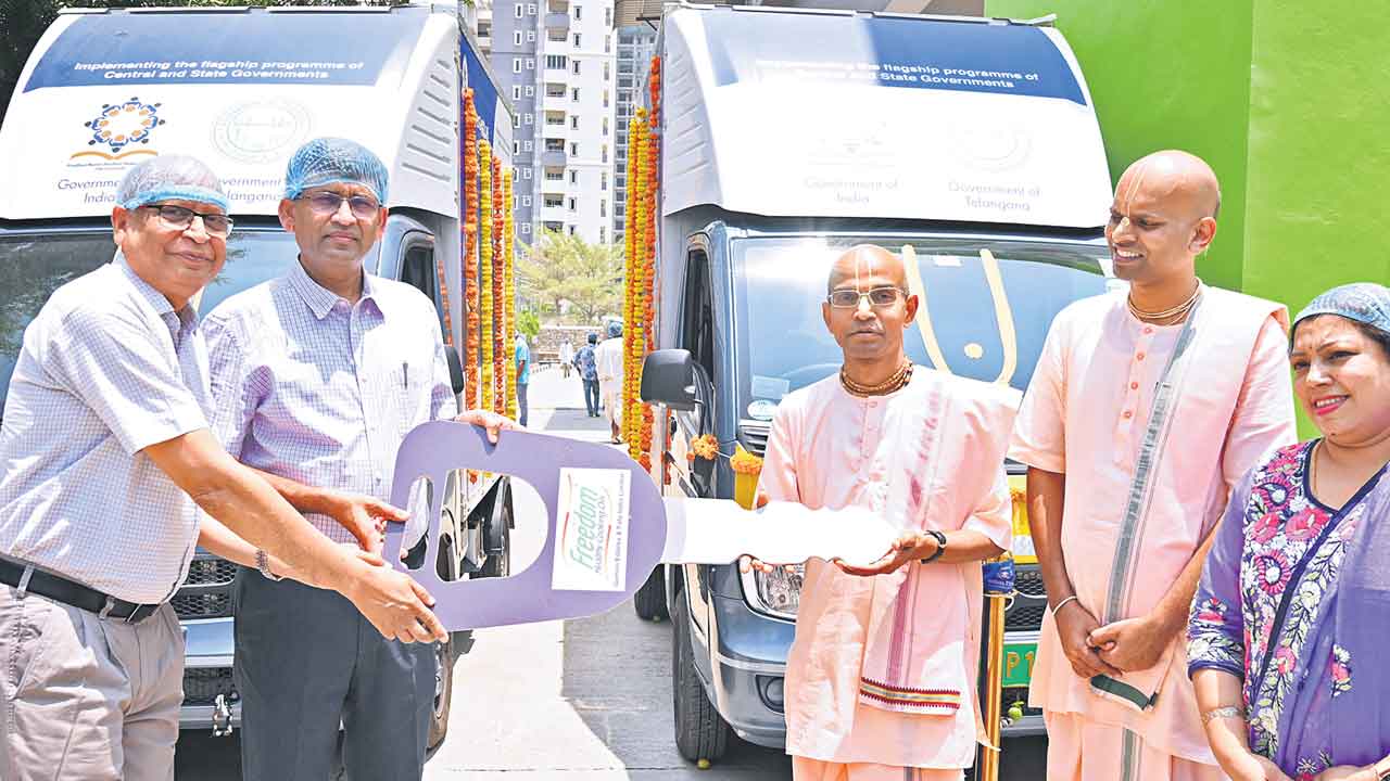 అక్షయ పాత్రకు జెమిని ఎడిబుల్స్‌ విరాళం